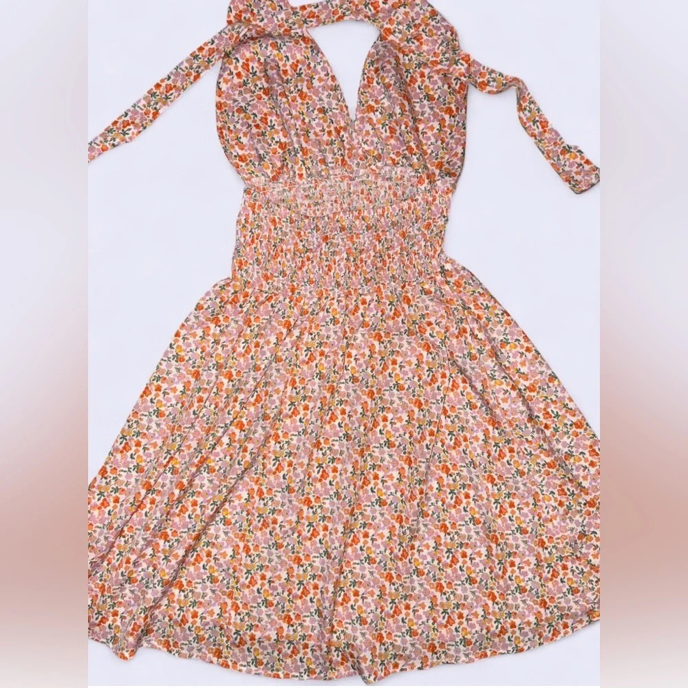 ROMWE Floral 🌼 Halter Mini Dress | Smocked Waist, Open Back, Size Small - Picture 2 of 8